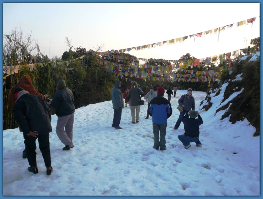 900x674 pixels (74K)